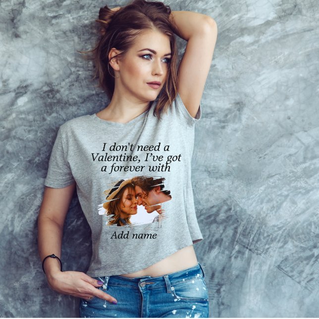 Camiseta Não preciso de uma Namorados com a qual tenho uma  (Criador carregado)