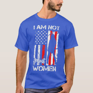 Camiseta Não Sou A Maioria Das Mulheres Que Bombeiam.