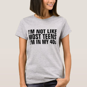 CAMISETA NÃO SOU COMO A MAIORIA DOS ADOLESCENTES, NOS MEUS