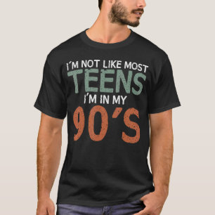 Camiseta Não sou como a maioria dos adolescentes que estou