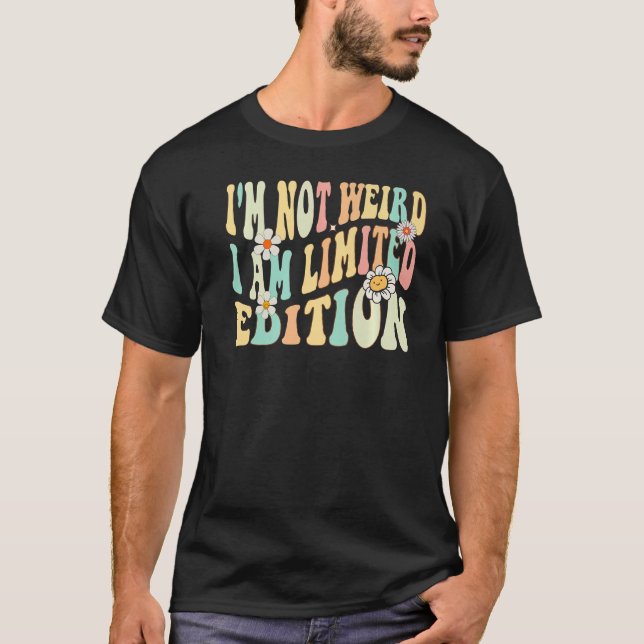 Camiseta Não sou estranho, sou Sarcástico. (Frente)