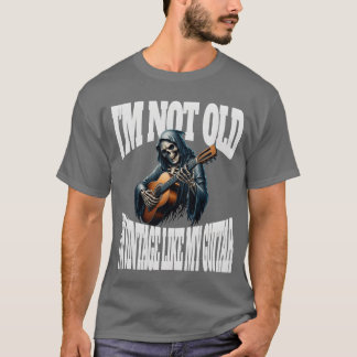 Camiseta Não sou velho, sou vintage como minha guitarra. Gu