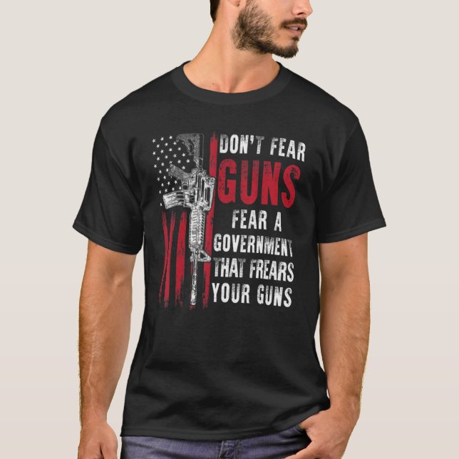 Camiseta Não Tema Armas Tema Um Governo Que Teme Suas  (Frente)