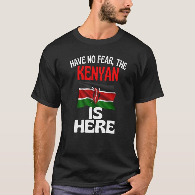 Camiseta Não Tenham Medo Que O Queniano Esteja Aqui No Quên (Frente)