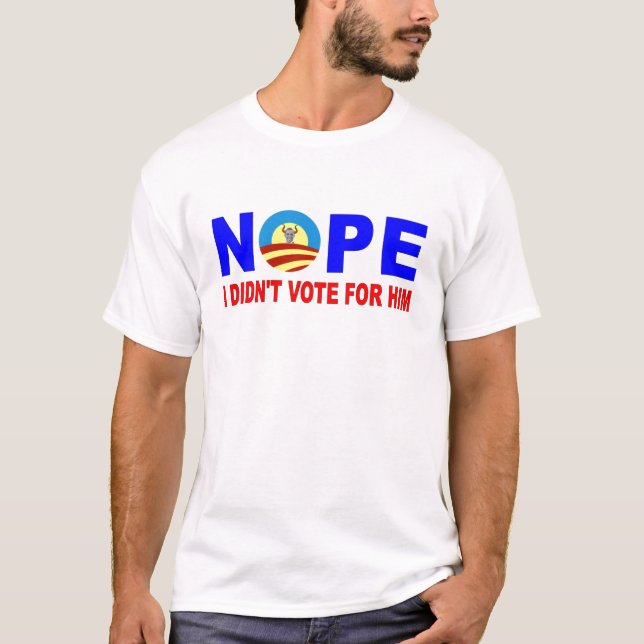 CAMISETA NÃO VOTEI POR ELE (Frente)