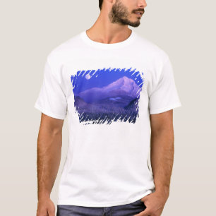 Camiseta Nascer da lua sobre o Mt Hood inverno, Oregon