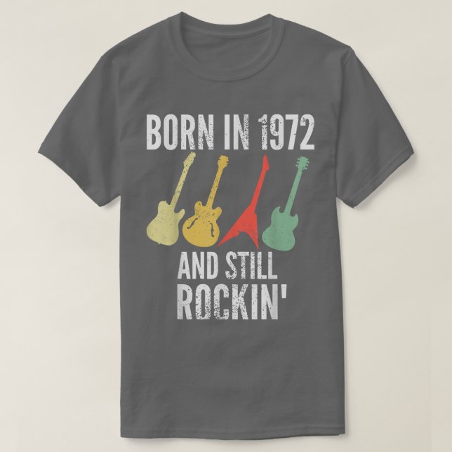 Camiseta Nascer em 1972 e ainda Rockin 50th Birthday Guitar (Frente do Design)