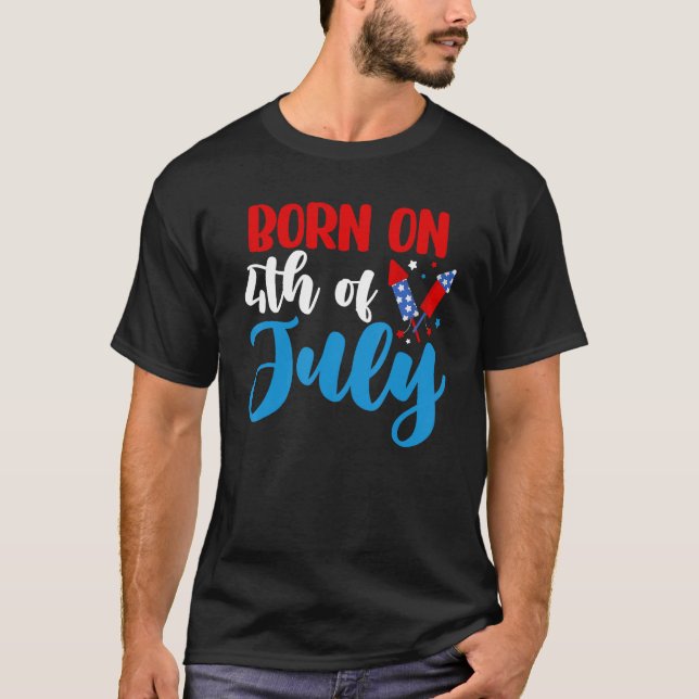 Camiseta Nascer Em 4 De Julho De Patri (Frente)