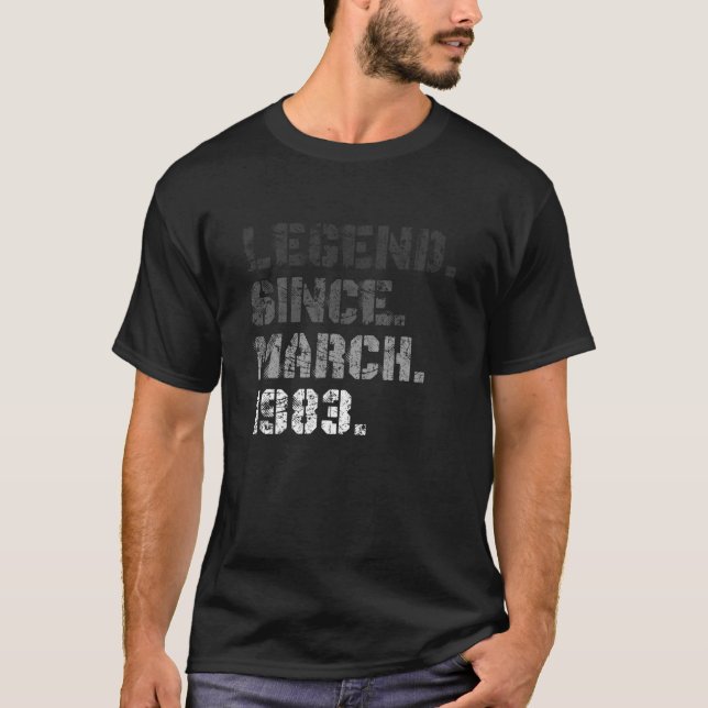 Camiseta Nascer Em Março De 1983 Legenda 38 Anos De Idade 3 (Frente)