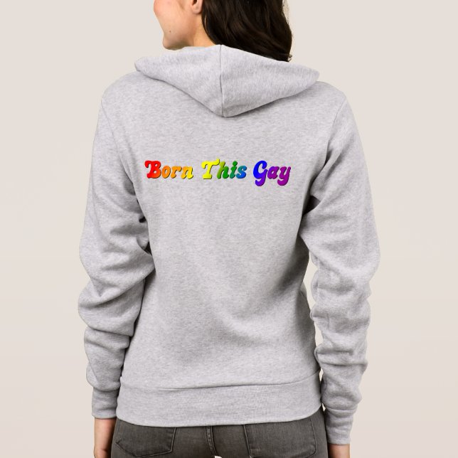 Camiseta Nascer Este Gay - Orgulho LGBTQ+ Negrito do Arco-Í (Verso)