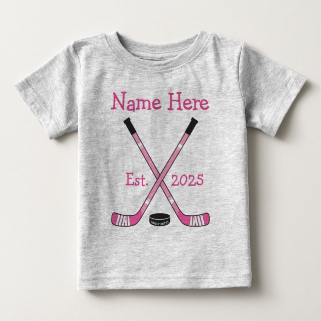 Camiseta Nascer Rosa de Ano do Nome da Menina de Hockey Per (Frente)