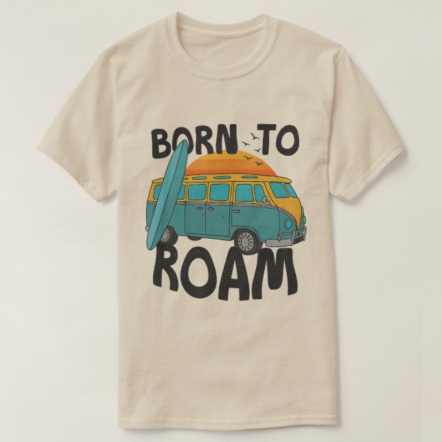 Camiseta Nascido para Vagar Design Retro Van & Surfboard Pô (Frente do Design)