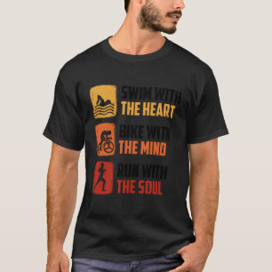 Camiseta Natação Com A Bicicleta Com O Triatleta Da Mente