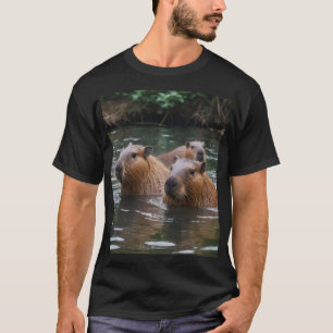 Camiseta Natação de capivaras no rio,