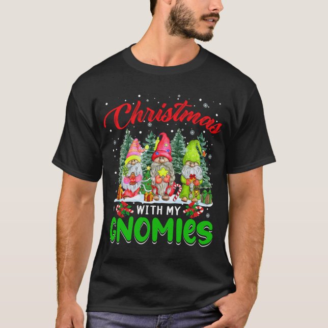 Camiseta Natal Com Os Meus Sinônimos Três Gnomos Árvores Xm (Frente)
