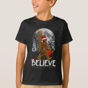 Camiseta Natal Luzes Pé Grande do Papai Noel Sasquatch Dive