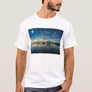 Camiseta Navigação perto de Iquitos