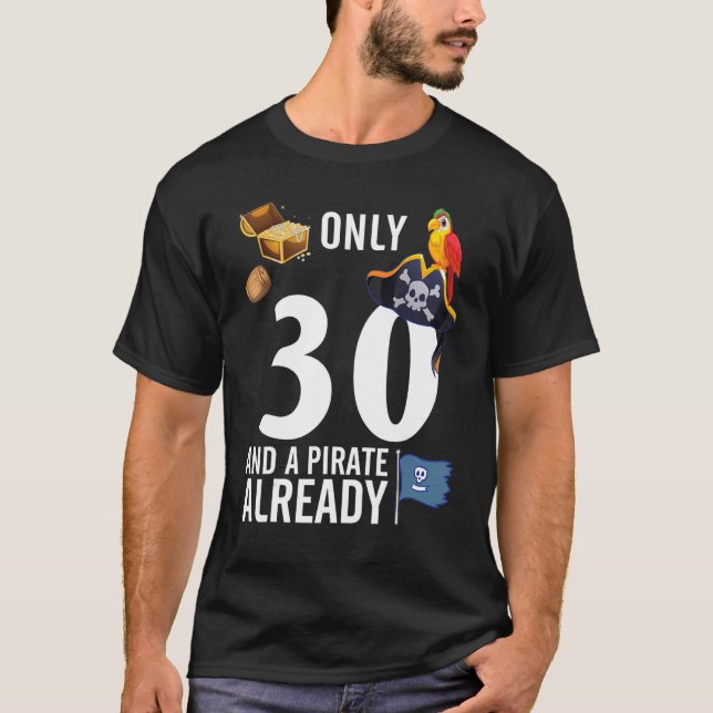 Camiseta Navios De Pássaros Dourados Com Apenas 30 Anos E U (Frente)