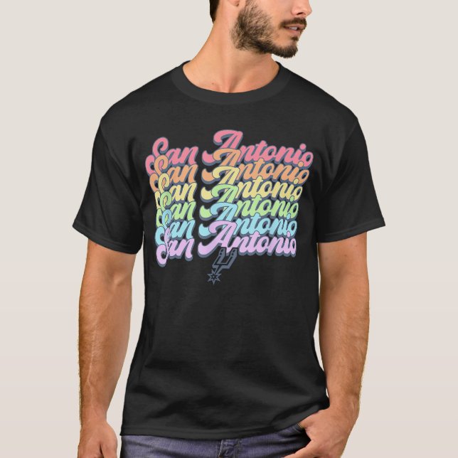 Camiseta NBA San Antonio Spurs Pastel Rainbow Pride Stack g (Frente)