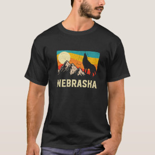 Camiseta Nebraska Nature Wilf Wolf Retro Sunset Hiking