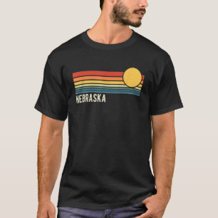 Camiseta Nebraska USA Retro Sunset Style Design