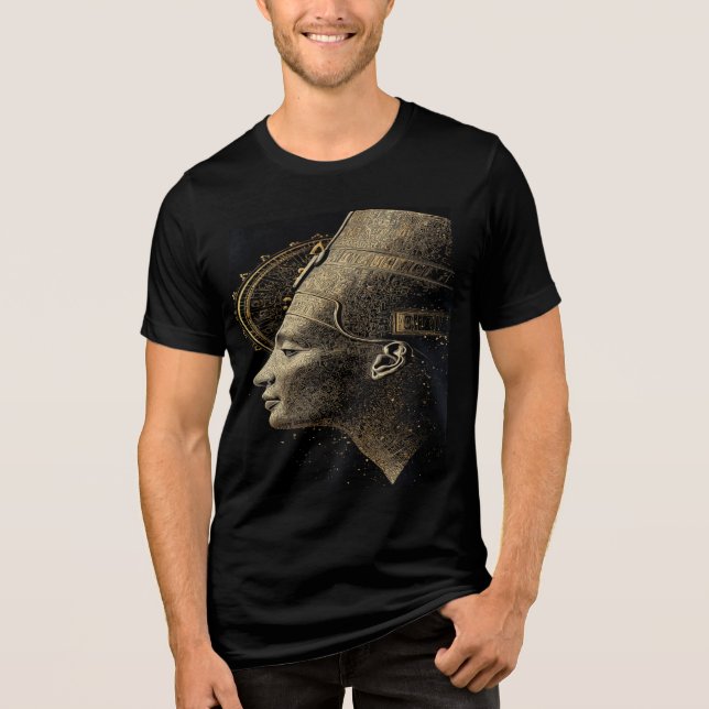 Camiseta "Nefertiti Moderna: Arte Dourada Real (Frente)