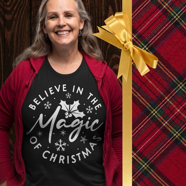 Camiseta Negra e Branca de Natal acreditam na magia (Criador carregado)