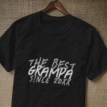 Camiseta Negra e Branca Modernos Grunge O Melhor Vovô<br><div class="desc">Este design moderno e grunhido é composto por tipografia sã-serif.</div>