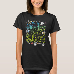 Camiseta Nem Todos Heroínas Vestem Capes Cafeteria Dama de 