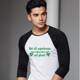 Camiseta Nem todos os super-heróis Vestem Bonés: Engraçado