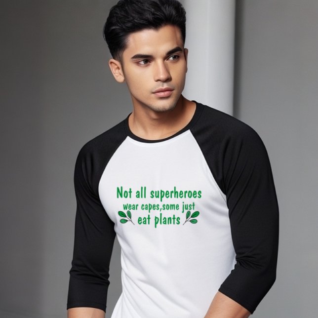 Camiseta Nem todos os super-heróis Vestem Bonés: Engraçado  (Criador carregado)