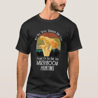 Camiseta Nem Todos Que Vagueiam São Caçados Engraçados Com