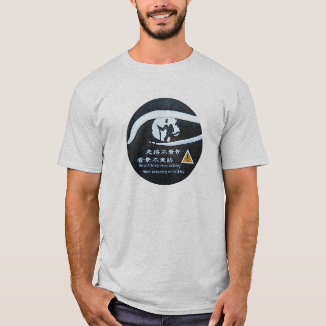 Camiseta Nenhuma observação ao andar (Frente)