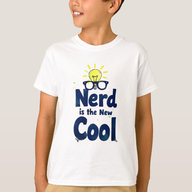 Camiseta Nerd é o novo Legal - Óculos - Teto Escolar Gráfic (Frente)