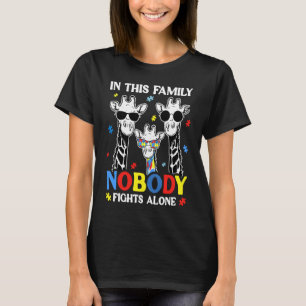 Camiseta Nesta Família Ninguém Luta Sozinho Conscientização