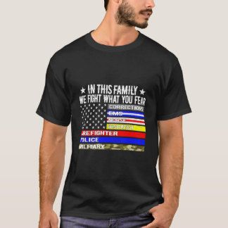 Camiseta Nesta Família Nós Lutamos Você Nos Teme Linha Fina