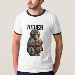 Camiseta Never Give Up - Resilient Baby Monkey with Teddy B