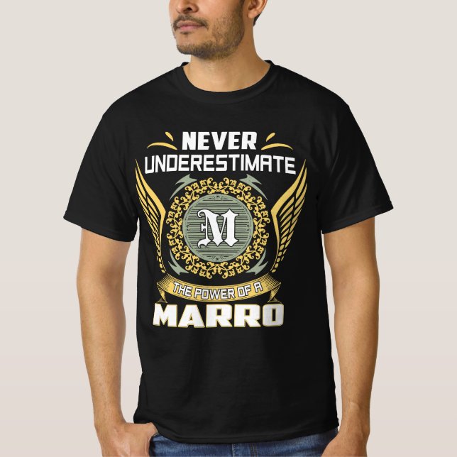 Camiseta Never Underestimate The Power Of A Marro (Frente)