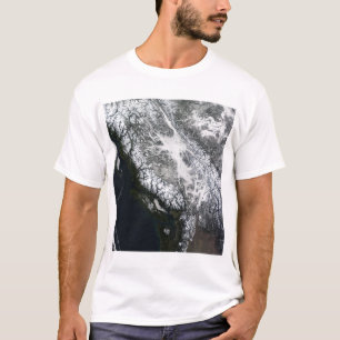 Camiseta Névoa e neve no Columbia Britânica