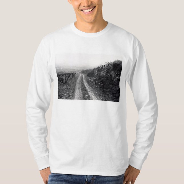 Camiseta Névoa no vinhedo (Frente)