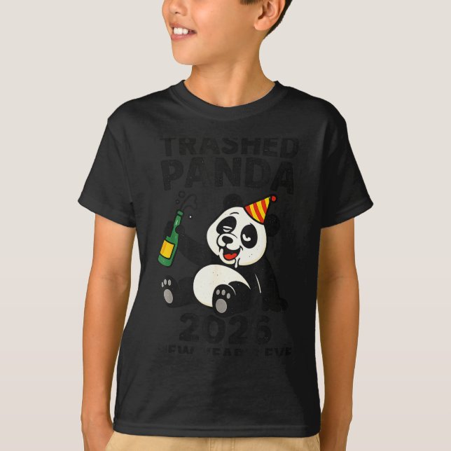 Camiseta New Years Eve 2026 Trashed Panda Premium  (Frente)