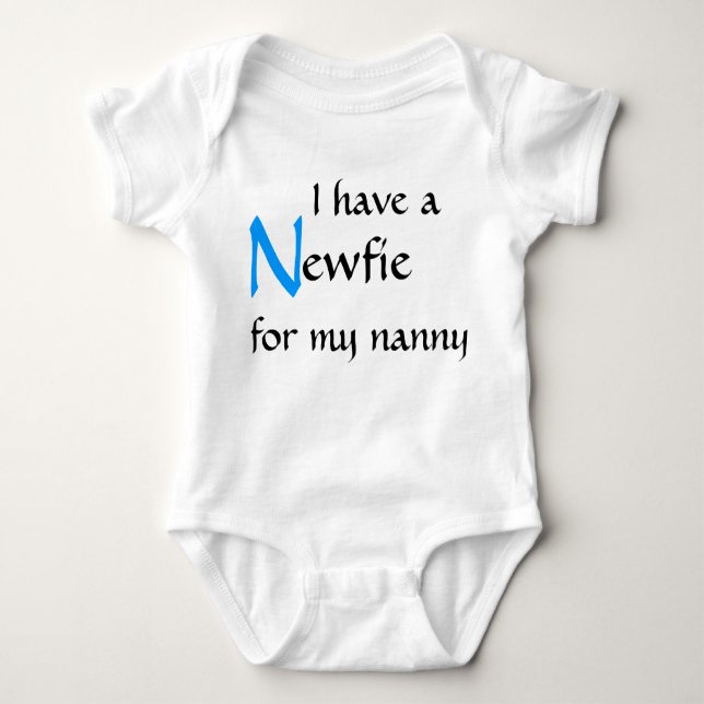 Camiseta Newfie para um baby-sitter (Frente)