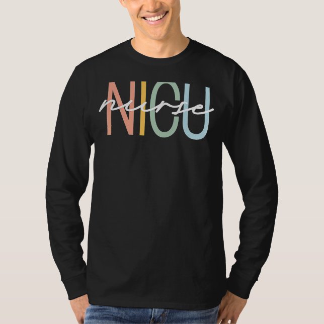 Camiseta NICU Enfermeira ICU Neonatal Boho Rainbow Team Tin (Frente)