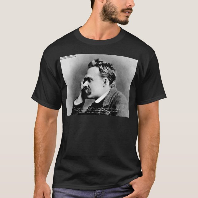 Camiseta Nietzsche "Orgulho Vs Memória" Wisdom Cote Ofertas (Frente)