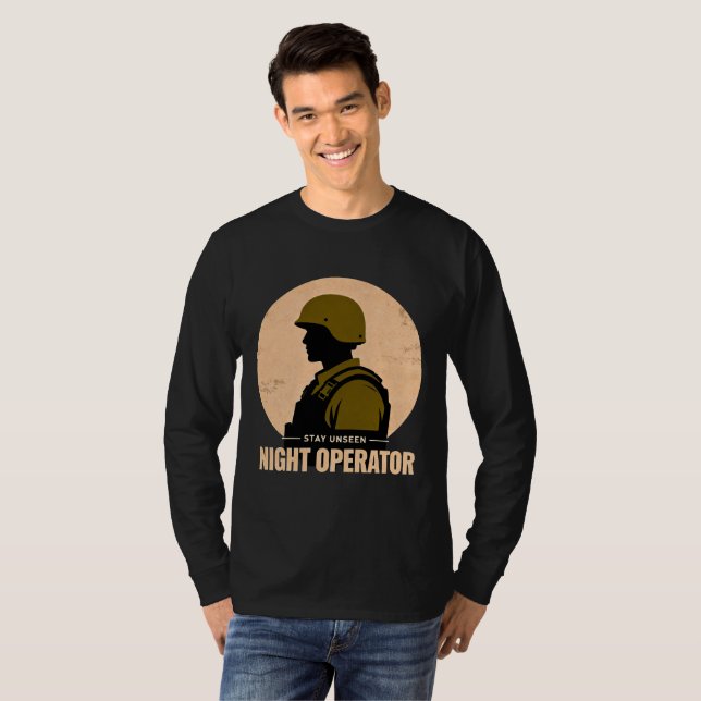 Camiseta Night Operator Vintage Tactical Soldier Tee (Frente Completa)