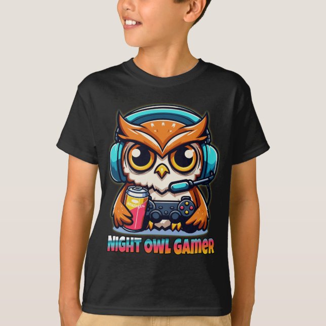 Camiseta Night Owl Gamer Mascot Fun Gaming Illustration (Frente)