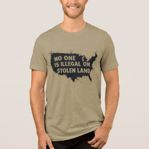 Camiseta NINGUÉM É ILEGAL EM TERRA ROUBADA - Diversidade do