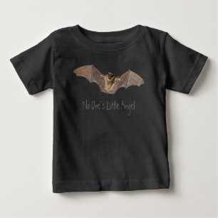 Camiseta Ninguém é o Little Angel. Halloween/ Bat/ Gótico/ 
