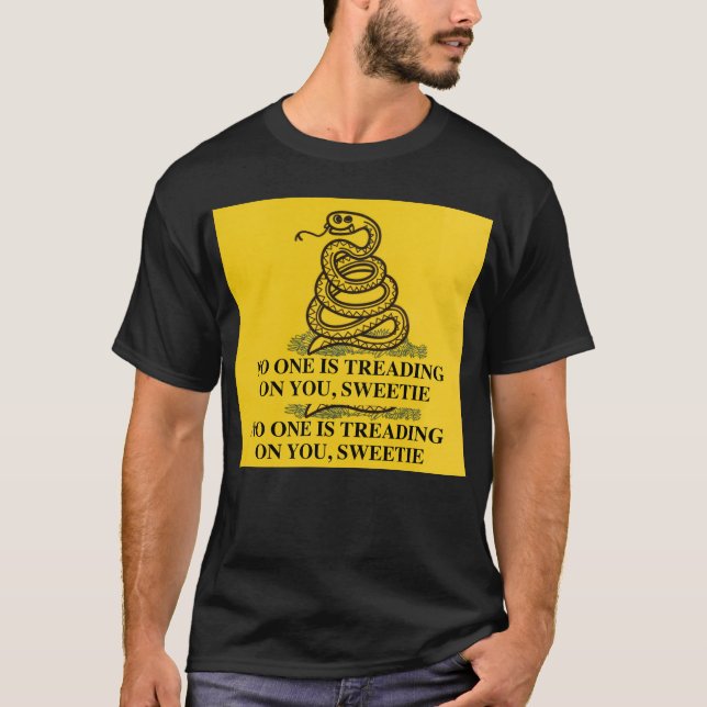 Camiseta ninguém está brincando com você docinho (Frente)