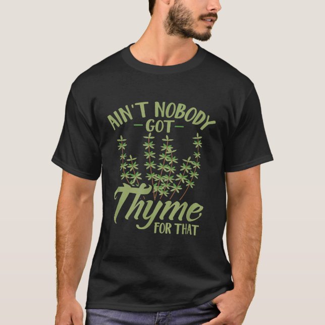 Camiseta Ninguém Os Pegou Para Aquele Jardim. (Frente)